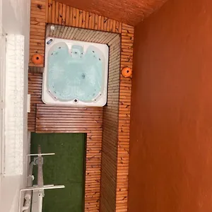 https://vakantie-in-oostende-maison-martha-6-slaapkamers.ostend-hotel.net