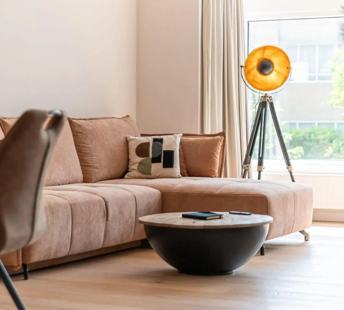 Renovated Art Deco Apartment With Vintage Elements Oostende