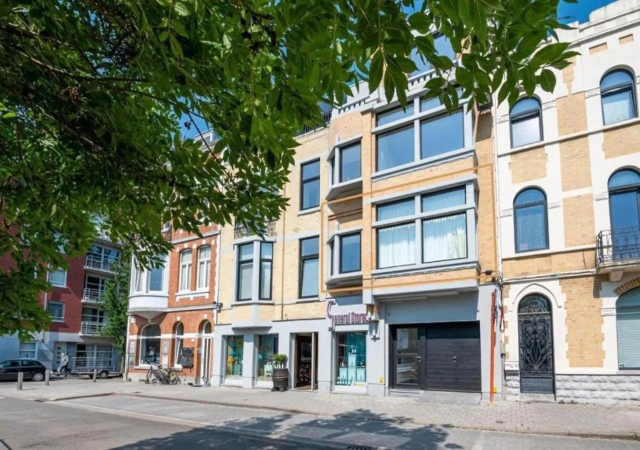 Renovated Art Deco Apartment With Vintage Elements Oostende