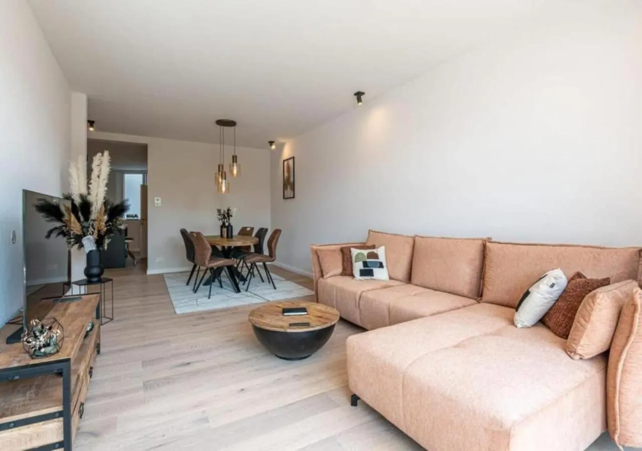 Renovated Art Deco Apartment With Vintage Elements Oostende